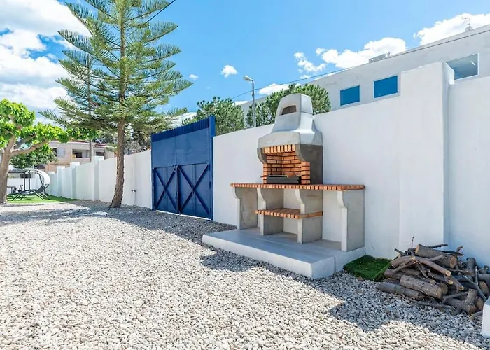 Lucentum Villa *