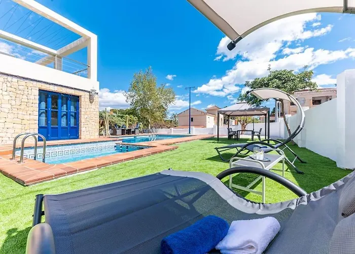 Lucentum Villa *