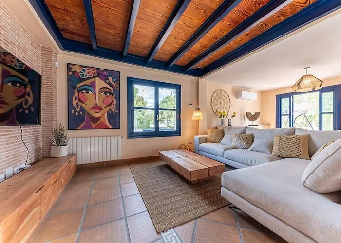 Lucentum Villa *
